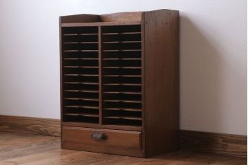 レトロ家具　昭和レトロ　古い木の小ぶりなアンティーク書類ケース(カルテケース)