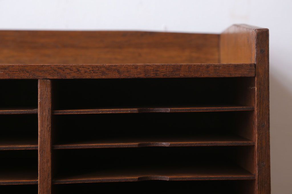 レトロ家具　昭和レトロ　古い木の小ぶりなアンティーク書類ケース(カルテケース)