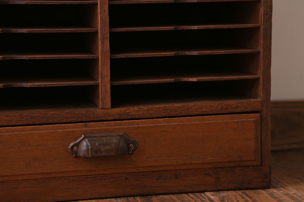 レトロ家具　昭和レトロ　古い木の小ぶりなアンティーク書類ケース(カルテケース)