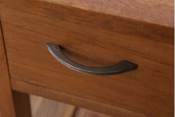 レトロ家具　アンティーク　レトロでシンプルなデスクサイドキャビネット