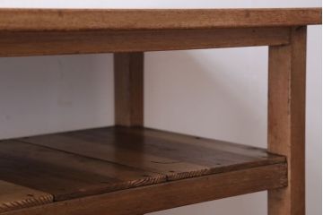 アンティーク家具　アンティーク　古い木のシンプルなサイドテーブル