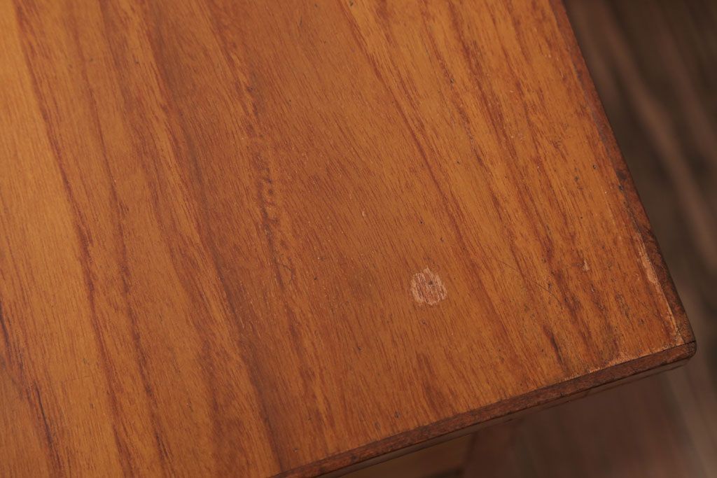 アンティーク家具　アンティーク　シンプルな古い木の片袖机(デスク)