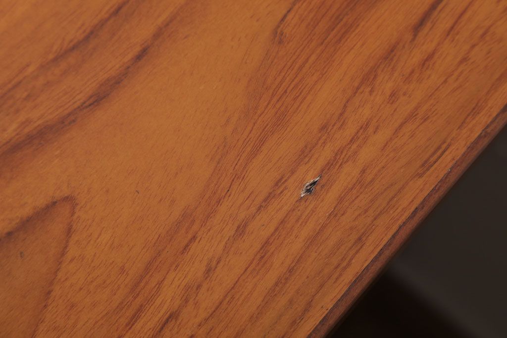 アンティーク家具　アンティーク　シンプルな古い木の片袖机(デスク)