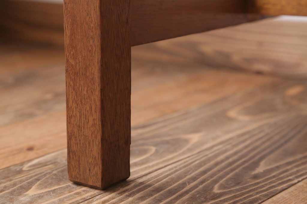 アンティーク家具　アンティーク　シンプルな古い木の片袖机(デスク)