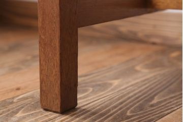 アンティーク家具　アンティーク　シンプルな古い木の片袖机(デスク)