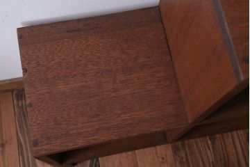 アンティーク家具　アンティーク　古い木製の脚付き階段型マス目棚(収納棚、飾り棚)