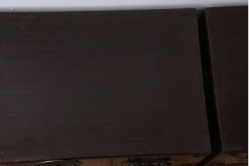 アンティーク家具　古民具・骨董　前面欅材!蝶覆輪金具の小ぶりなアンティーク重ね衣装箪笥