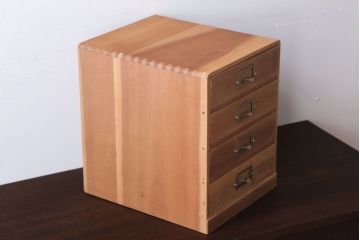 アンティーク家具　和製アンティーク　ネームプレート付き!小さな小引き出し
