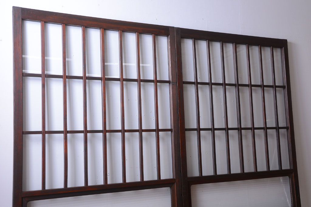 アンティーク　古い木製のレトロなガラス戸2枚セット