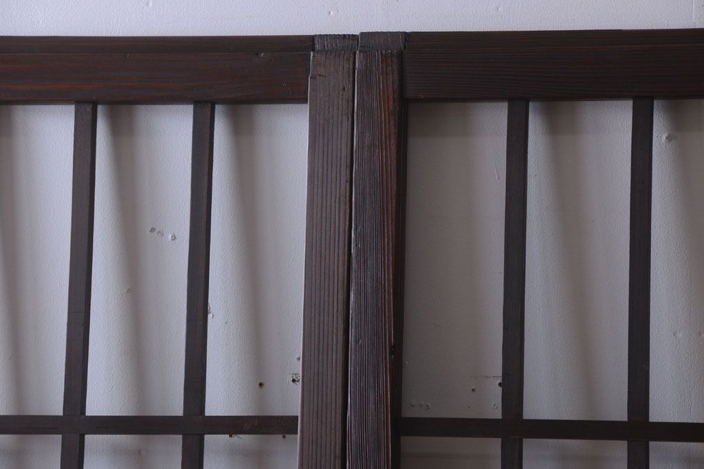 アンティーク　古い木製のレトロなガラス戸2枚セット