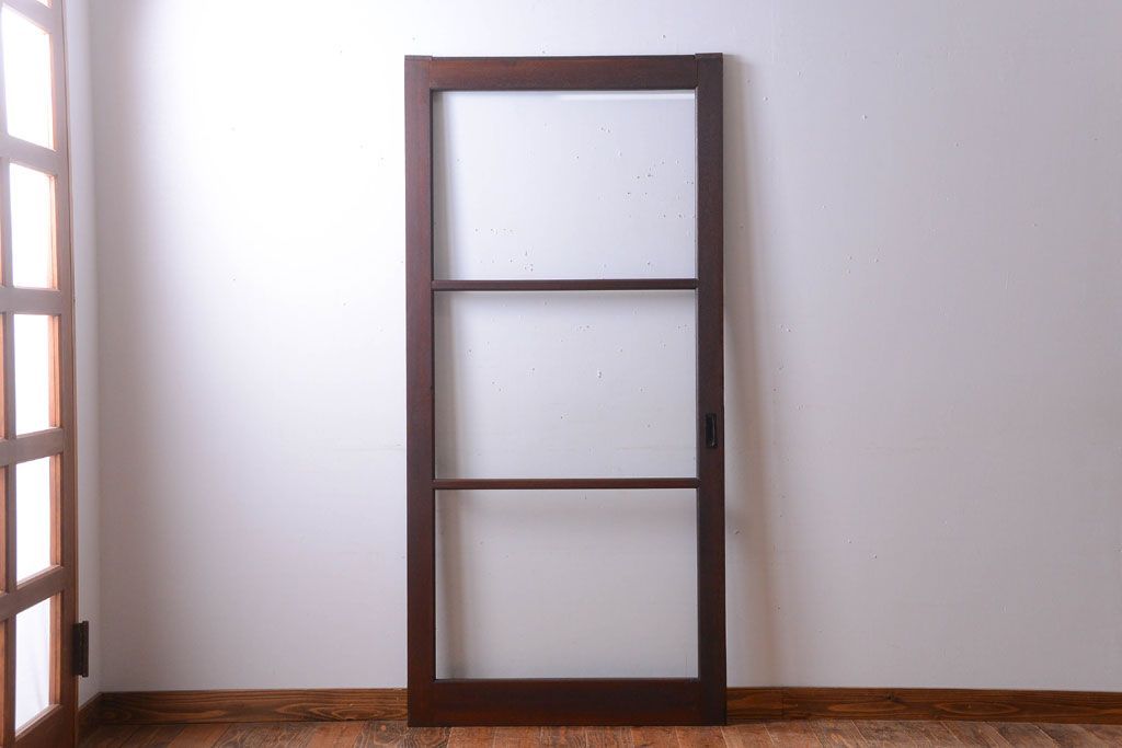 和製アンティーク　古い木製のシンプルな引き戸