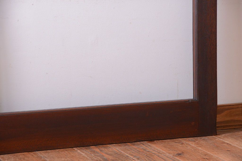 和製アンティーク　古い木製のシンプルな引き戸