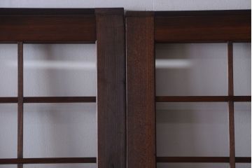 古民具・骨董　古い木のアンティーク升目格子ガラス戸