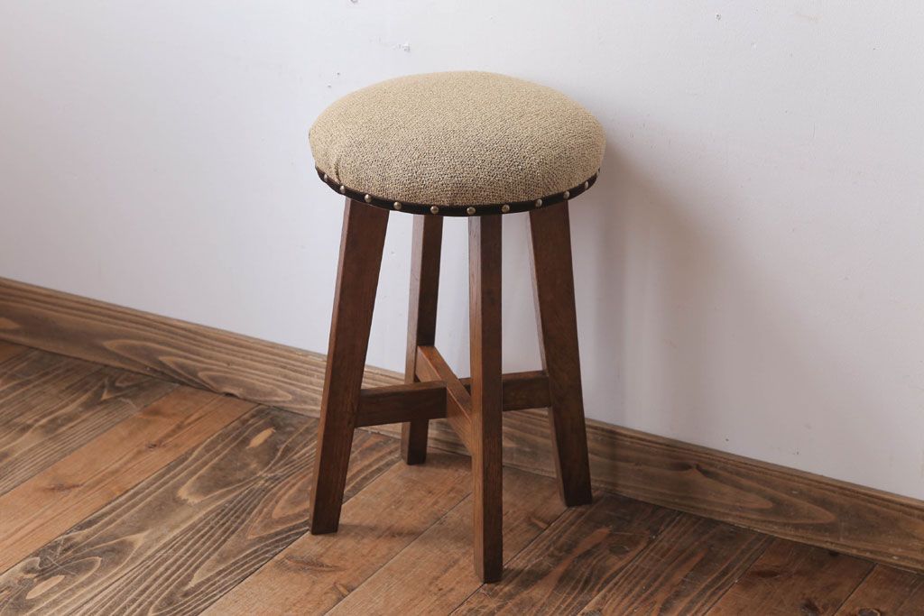 レトロ家具　和製アンティーク　古い木のレトロなクッション座面スツール(2)