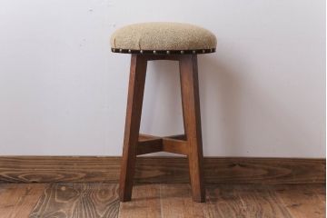 レトロ家具　和製アンティーク　古い木のレトロなクッション座面スツール(2)