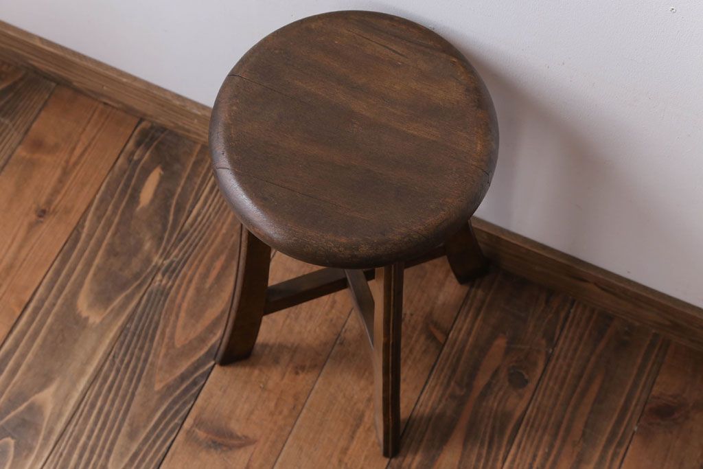 アンティーク家具　アンティーク　古い木のシンプルな丸スツール(1)