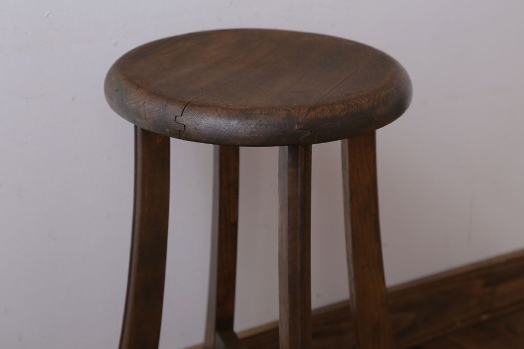 アンティーク家具　アンティーク　古い木のシンプルな丸スツール(1)