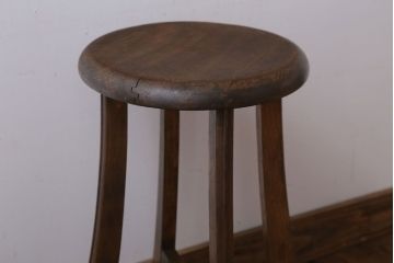 アンティーク家具　アンティーク　古い木のシンプルな丸スツール(1)