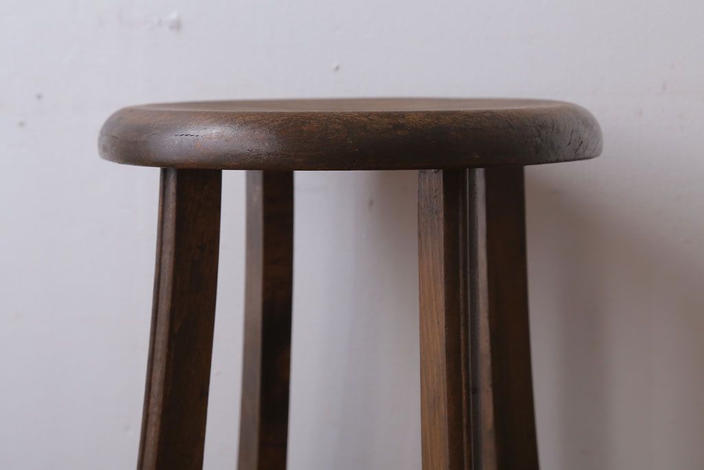 アンティーク家具　アンティーク　古い木のシンプルな丸スツール(1)