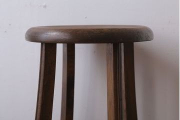 アンティーク家具　アンティーク　古い木のシンプルな丸スツール(1)