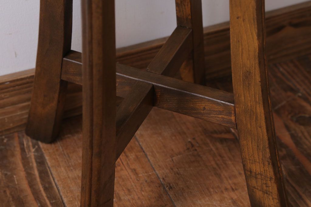 アンティーク家具　アンティーク　古い木のシンプルな丸スツール(1)