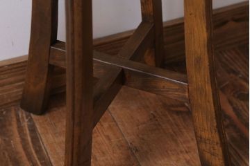 アンティーク家具　アンティーク　古い木のシンプルな丸スツール(1)