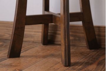 アンティーク家具　アンティーク　古い木のシンプルな丸スツール(1)