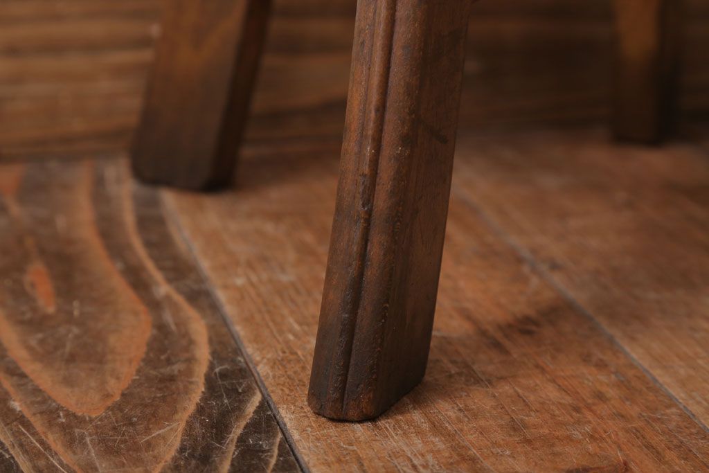 アンティーク家具　アンティーク　古い木のシンプルな丸スツール(1)