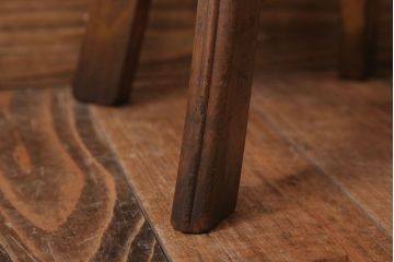 アンティーク家具　アンティーク　古い木のシンプルな丸スツール(1)