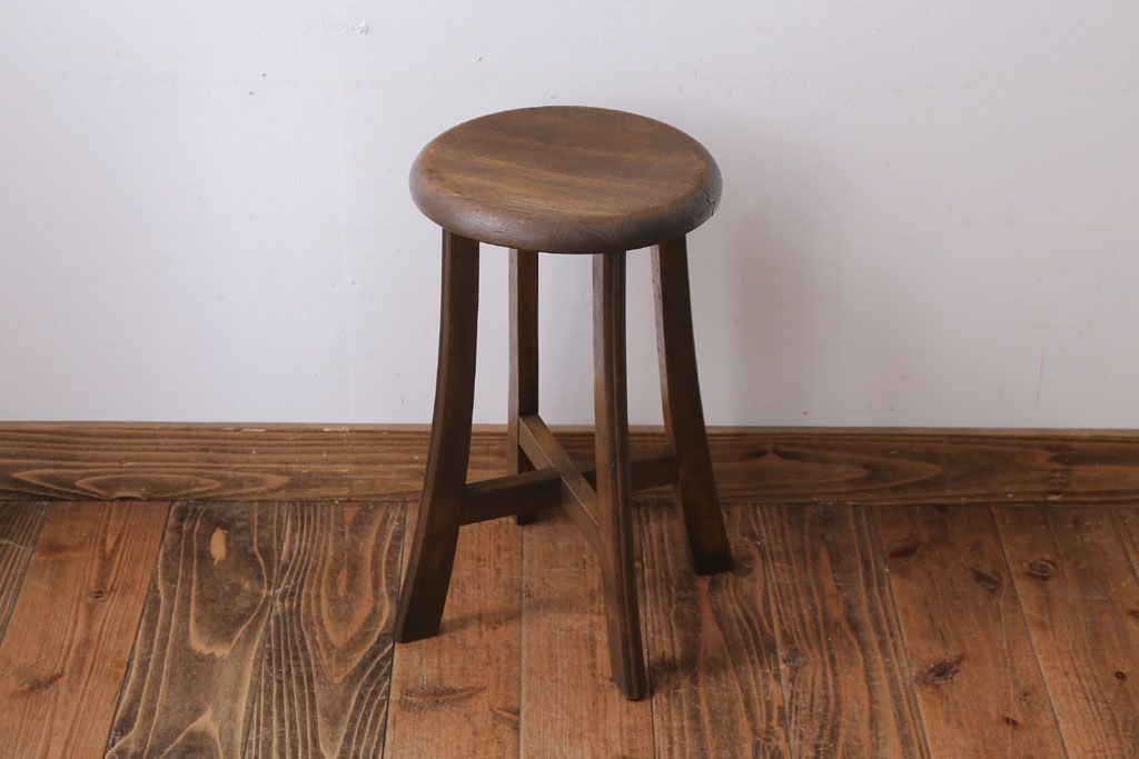 アンティーク家具　アンティーク　古い木のシンプルな丸スツール(1)