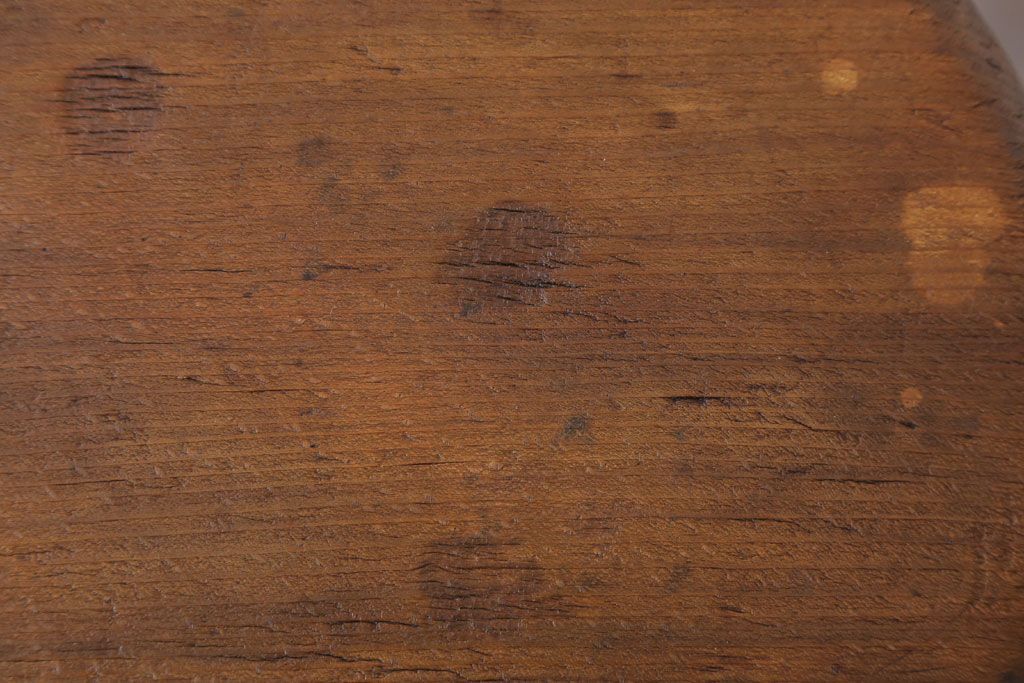 アンティーク家具　アンティーク　古い木のシンプルな丸スツール(2)