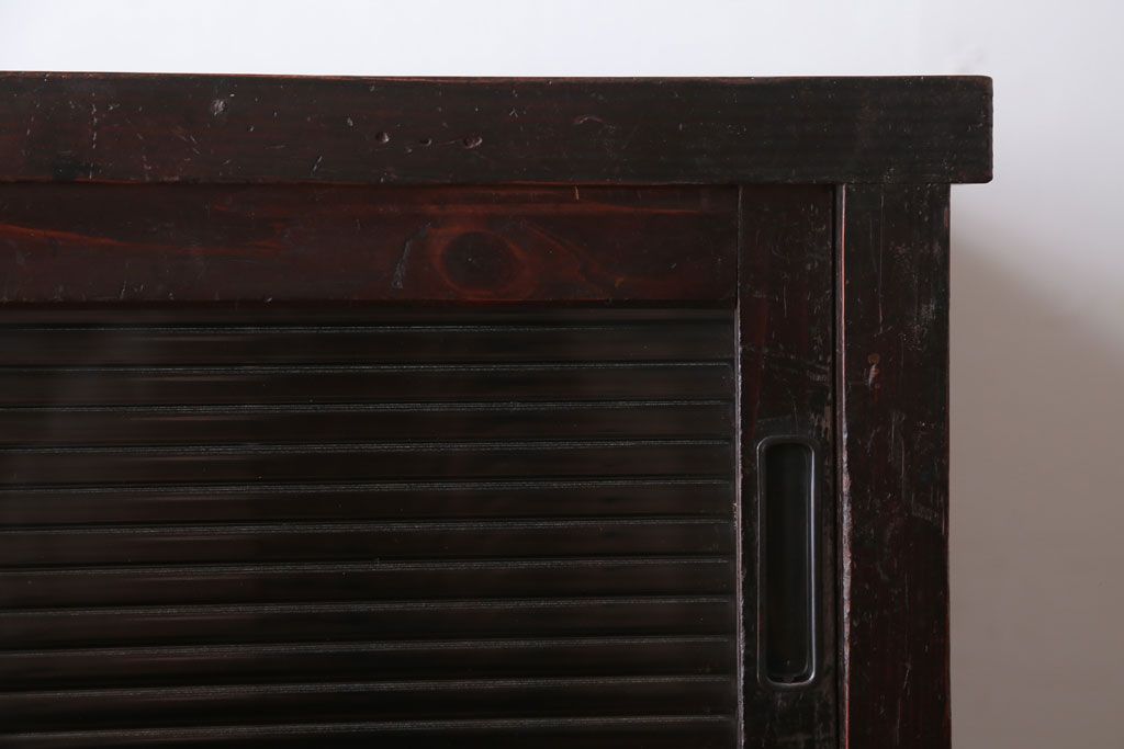 アンティーク家具　和製アンティーク　モールガラス引き戸の木製収納棚