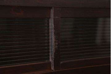 アンティーク家具　和製アンティーク　モールガラス引き戸の木製収納棚