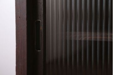 アンティーク家具　和製アンティーク　モールガラス引き戸の木製収納棚