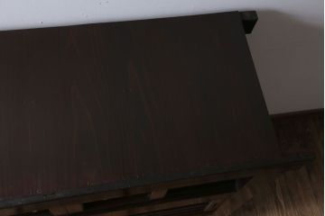 アンティーク家具　古民具・骨董　横桟引き戸のアンティーク脚付き水屋箪笥(収納棚)