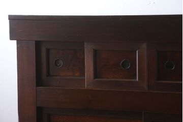 アンティーク家具　古民具・骨董　横桟引き戸のアンティーク脚付き水屋箪笥(収納棚)