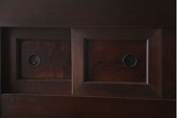 アンティーク家具　古民具・骨董　横桟引き戸のアンティーク脚付き水屋箪笥(収納棚)