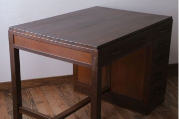レトロ家具　昭和レトロ　古い木のシンプルなアンティーク片袖机(デスク)