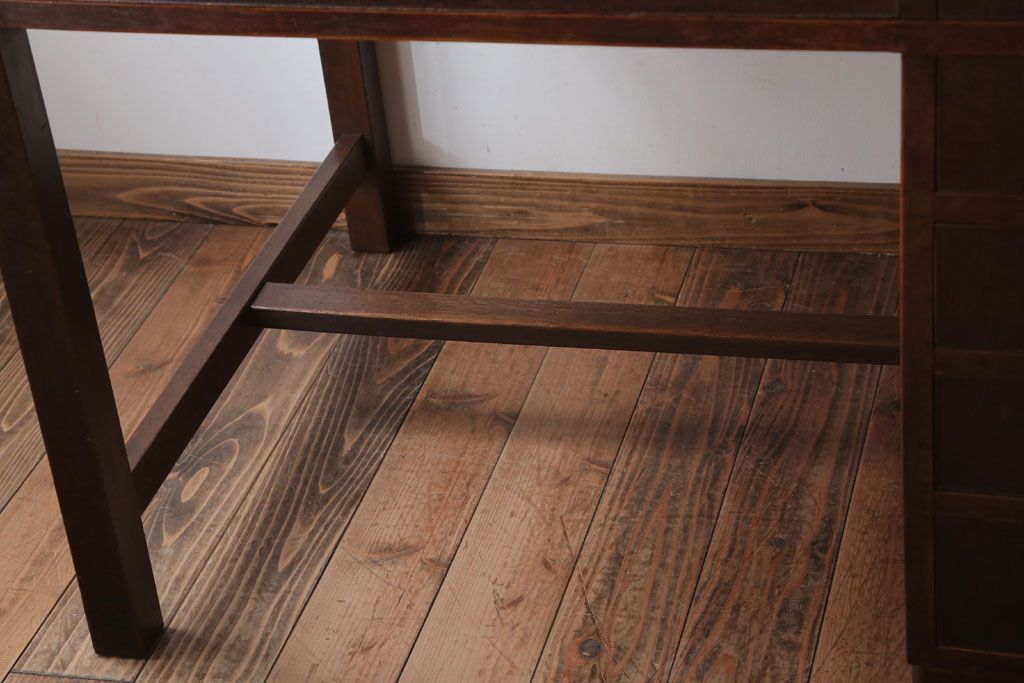レトロ家具　昭和レトロ　古い木のシンプルなアンティーク片袖机(デスク)