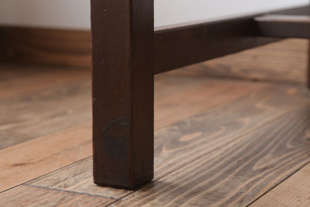 レトロ家具　昭和レトロ　古い木のシンプルなアンティーク片袖机(デスク)