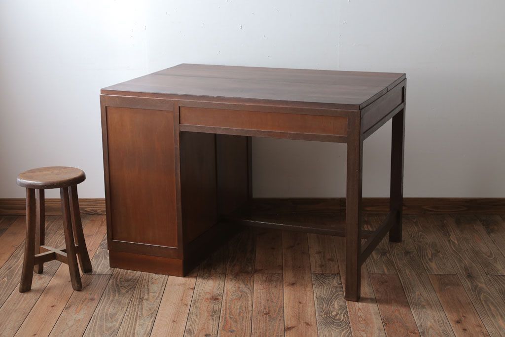 レトロ家具　昭和レトロ　古い木のシンプルなアンティーク片袖机(デスク)