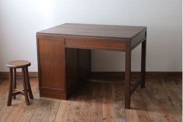 レトロ家具　昭和レトロ　古い木のシンプルなアンティーク片袖机(デスク)