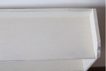 アンティーク家具　アンティークペイント　シンプルな薄型本棚(飾り棚)