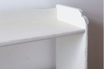 アンティーク家具　アンティークペイント　シンプルな薄型本棚(飾り棚)
