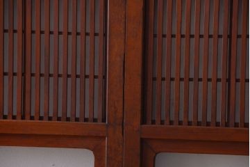 アンティーク　レトロな古い木の格子戸2枚セット