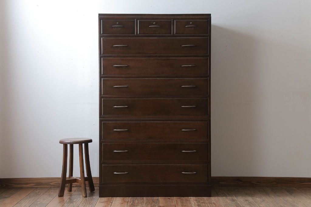 アンティーク家具　アンティーク　シンプルで上品な古い木の2段重ねチェスト