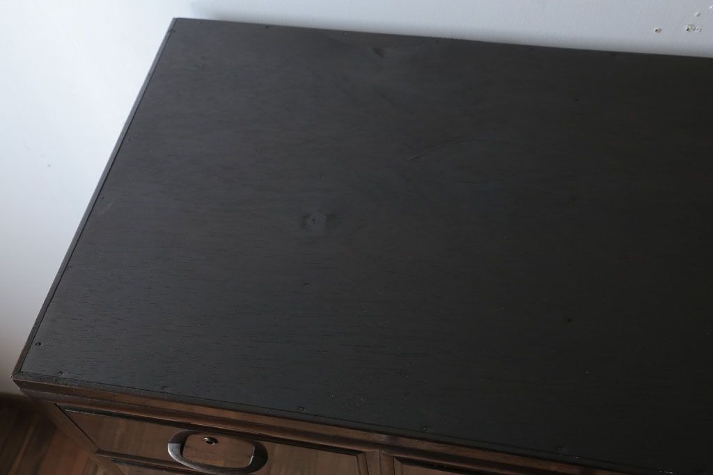 アンティーク家具　アンティーク　シンプルで上品な古い木の2段重ねチェスト