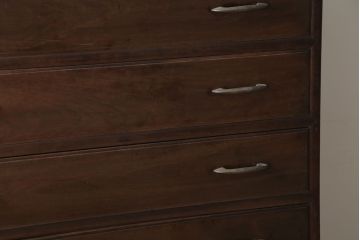 アンティーク家具　アンティーク　シンプルで上品な古い木の2段重ねチェスト