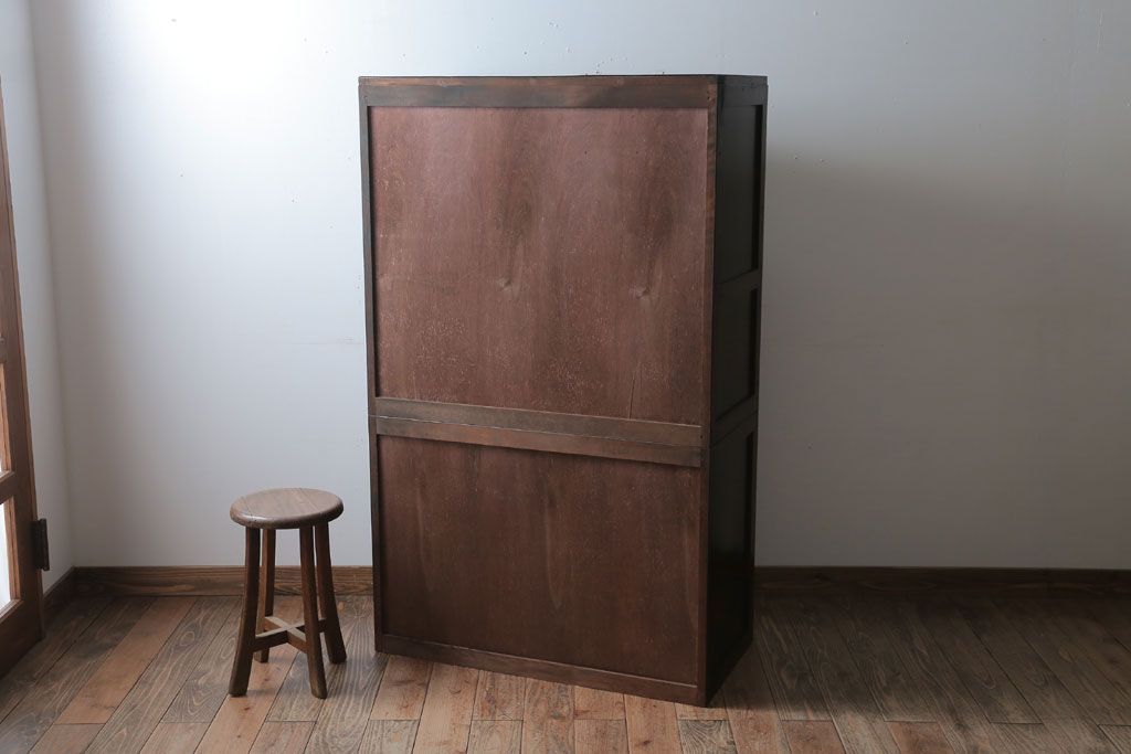 アンティーク家具　アンティーク　シンプルで上品な古い木の2段重ねチェスト