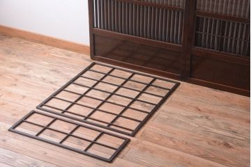 古民具・骨董　明治〜大正期　モダンなアンティーク格子戸2枚セット
